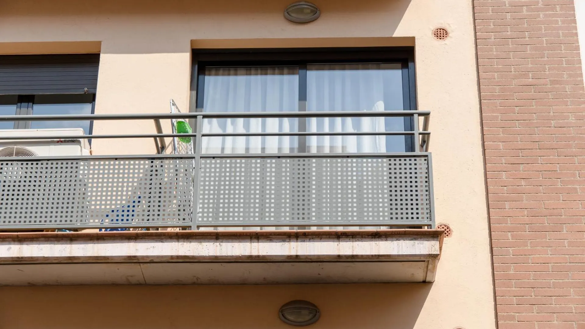 Apartamento Marina Roses 2 شقة
