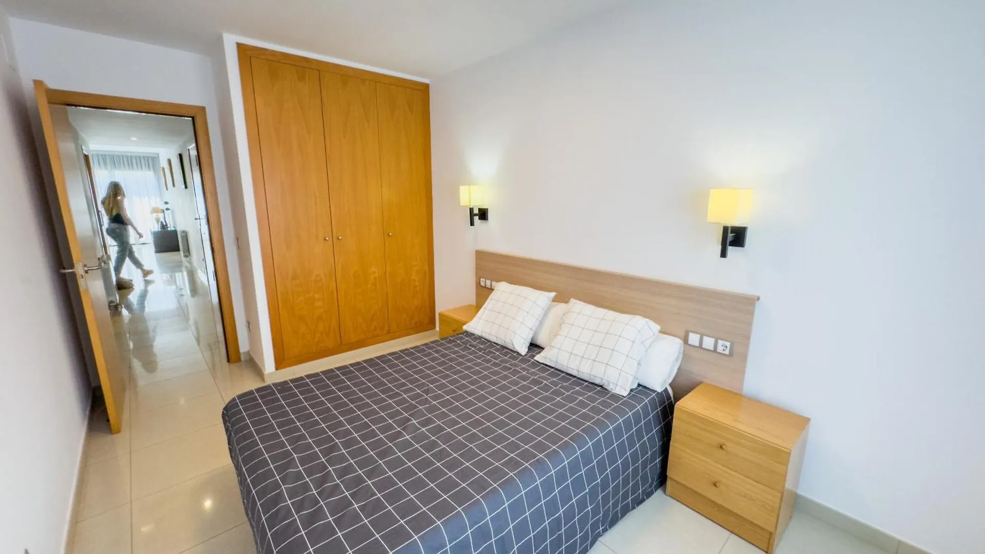 Apartamento Marina Roses 2 شقة